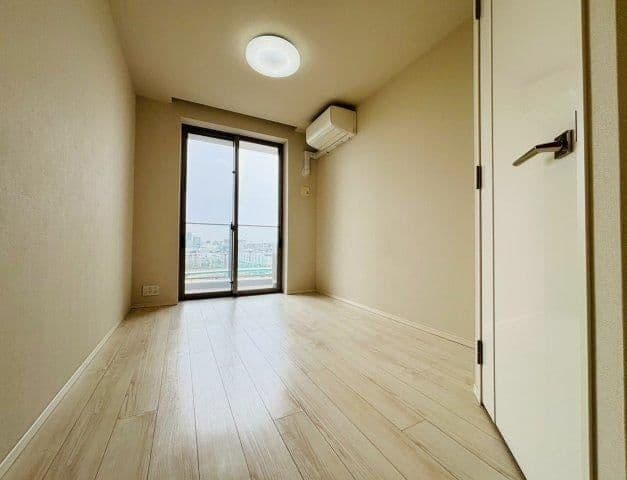 Spacious 3BR with Water Views in Harumi - View 1