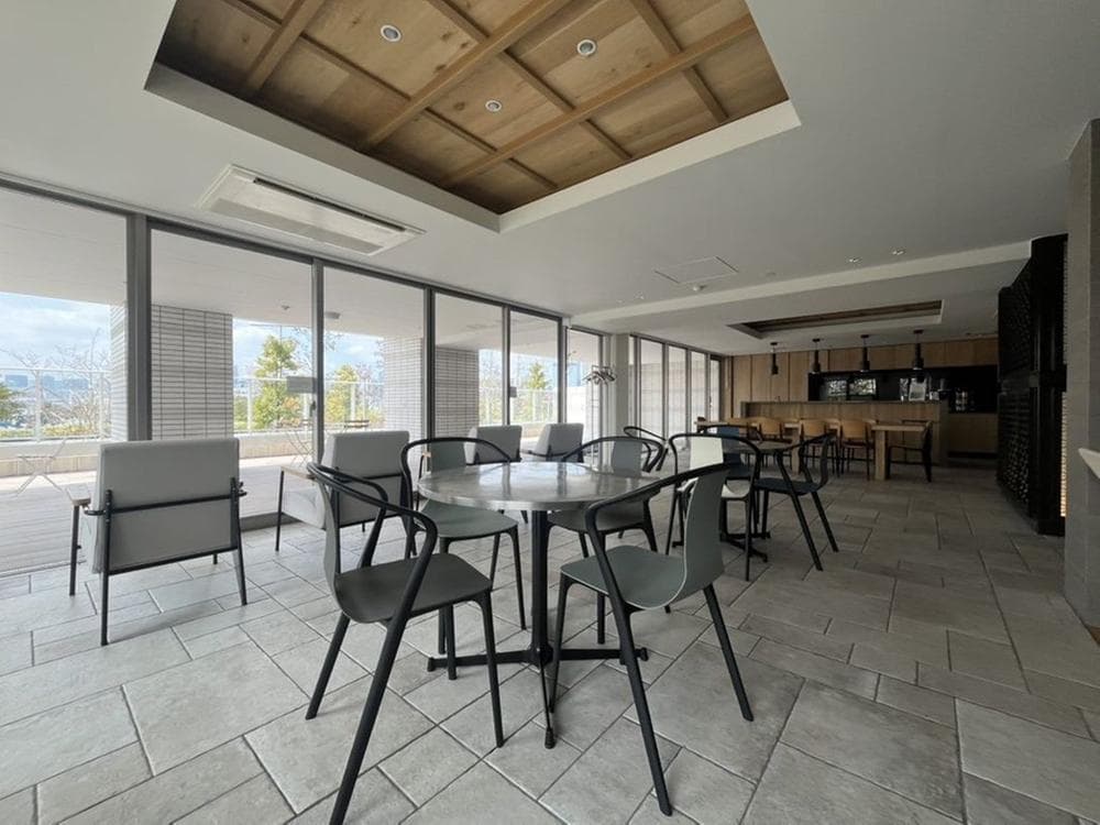 Brand New 3BR in Harumi Flag Park Village - View 1
