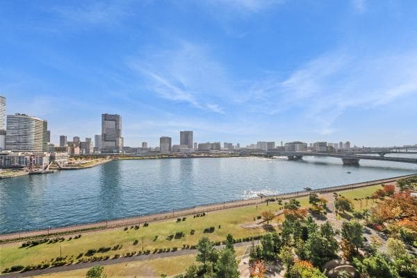Sunlit 3BR with Bay Views in Harumi - View 1