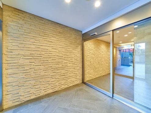 Trendy Roppongi Studio in Prime Minato Location - View 1