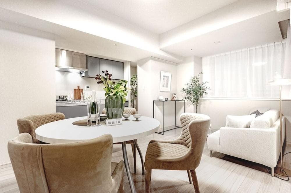 Modern 2BR in Vibrant Shimbashi, 6 Mins to Onarimon - View 1