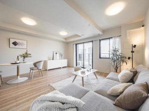 Spacious 1BR in Brand New Shibaura Tower - View 1