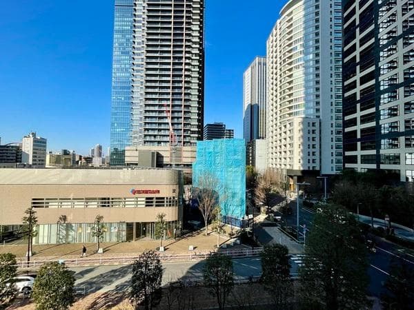 Luxury Studio in Nishi-Shinjuku Tower - View 1