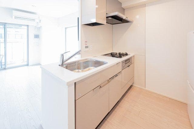 Prime Yotsuya 1BR with Den and Walkable Station - View 1