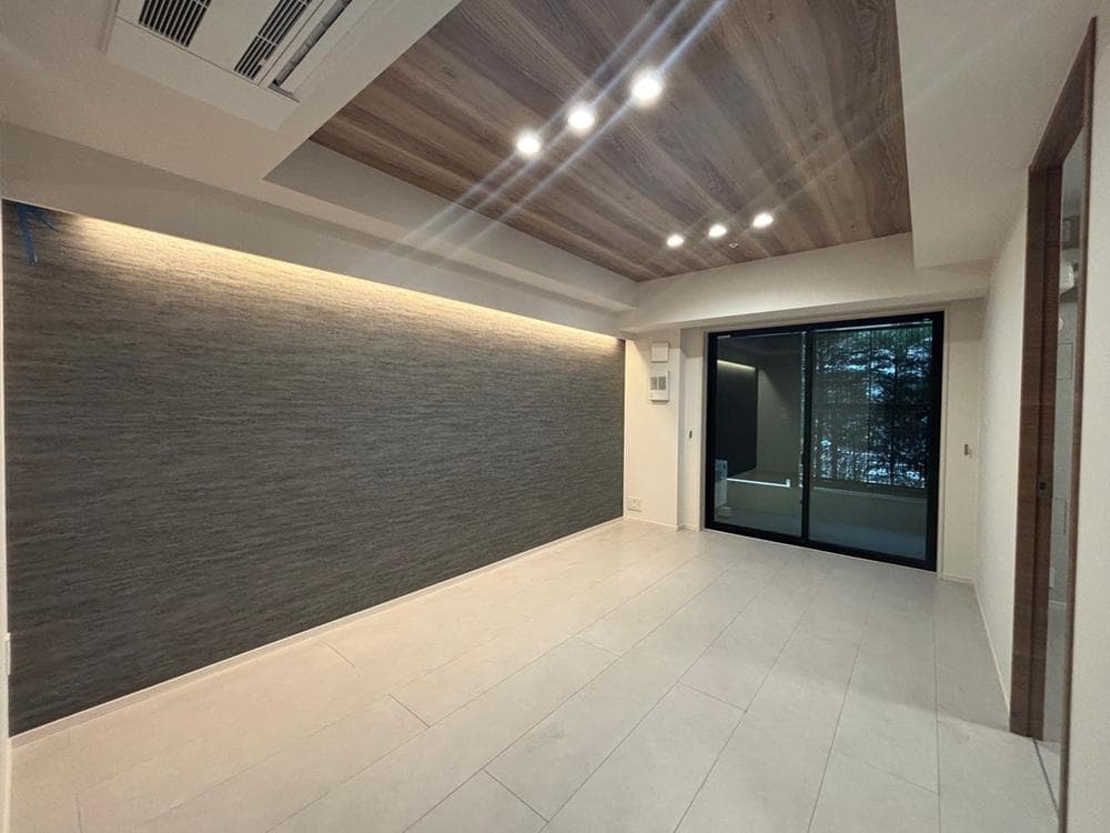 Bright 2BR Near Yotsuya and Shinjuku Gyoen - View 1