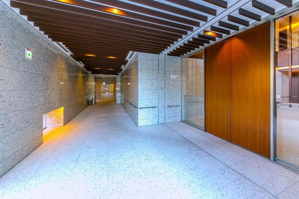 Contemporary 2BR in Landmark Shinjuku Tower - View 1